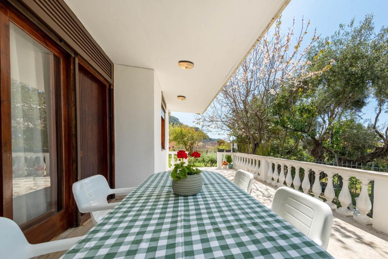 To Ktimataki Villa Agios Gordios  Exterior photo