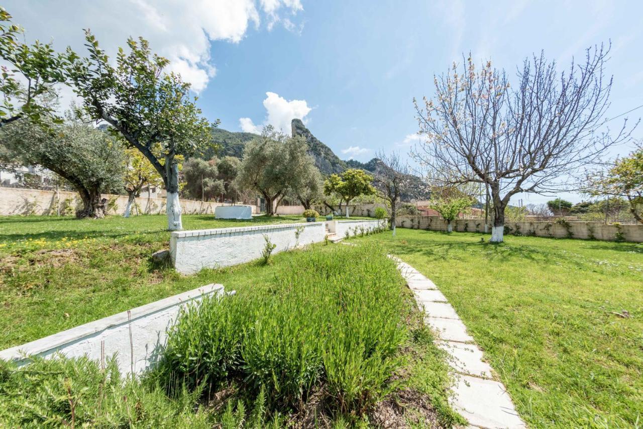 To Ktimataki Villa Agios Gordios  Exterior photo